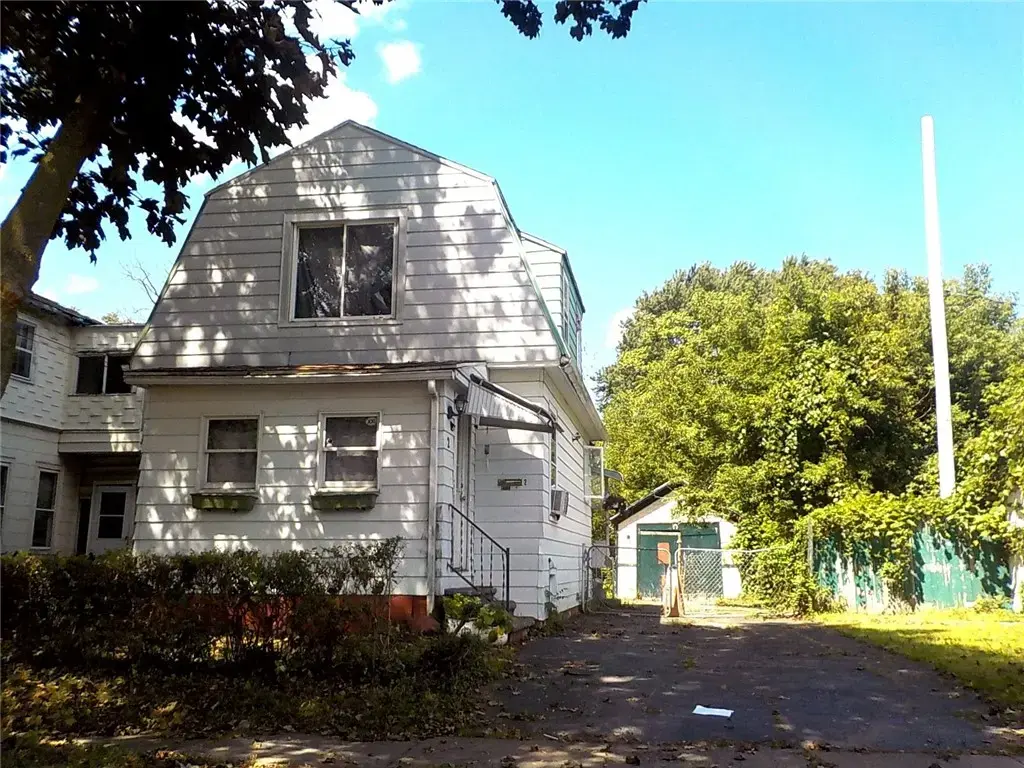 2 Laurel Street, Rochester