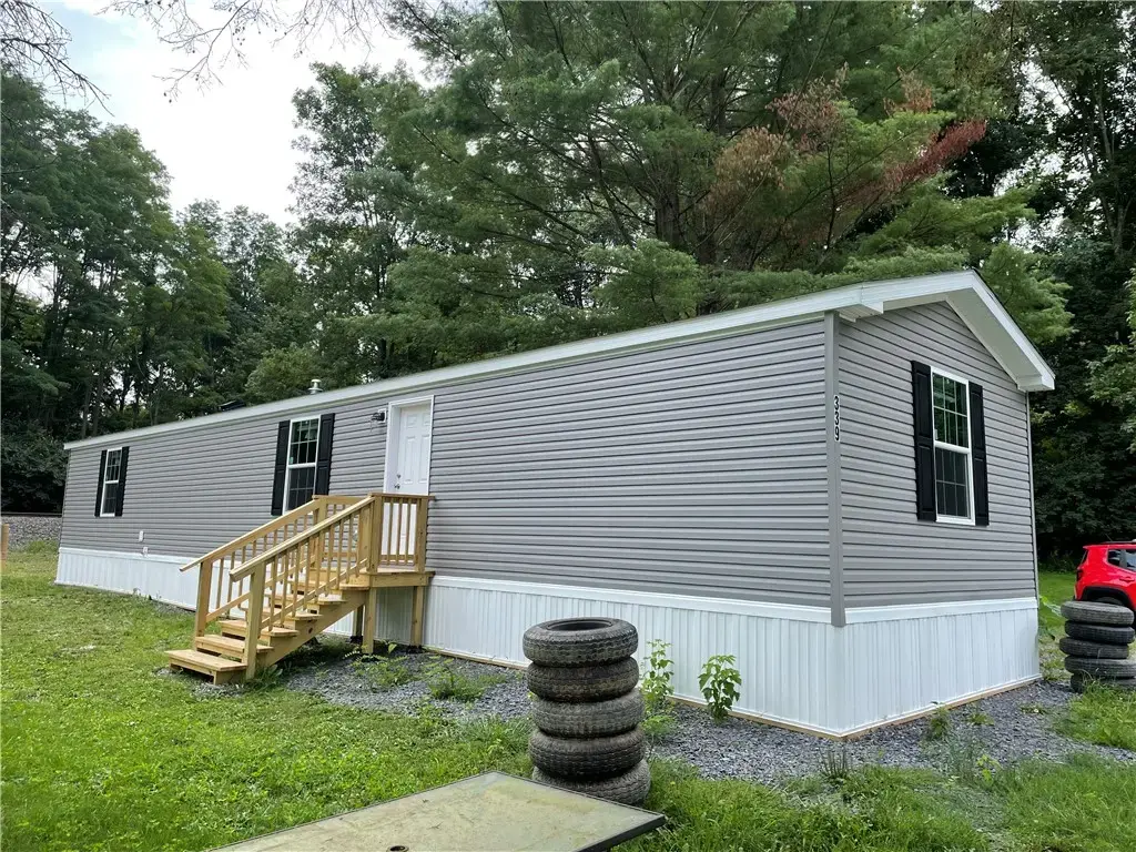 339 Poole Circle, Newfield