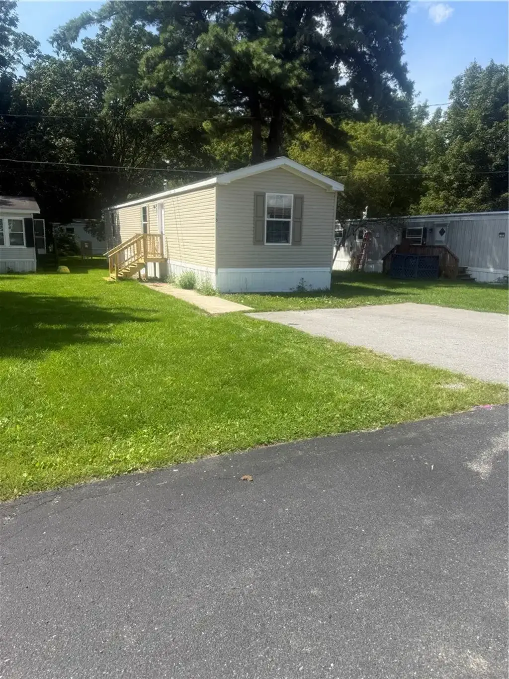 16 Tajmahal Park, Avon
