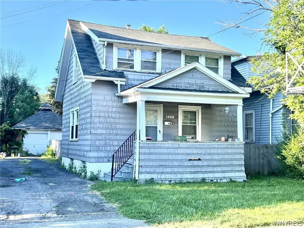 1886 Weston Avenue, Niagara Falls