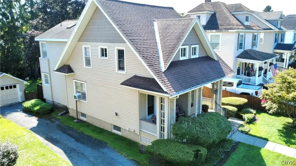 132 S Hoopes Avenue, Auburn