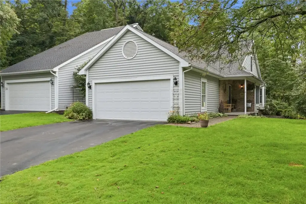 13 Medford Way, Victor