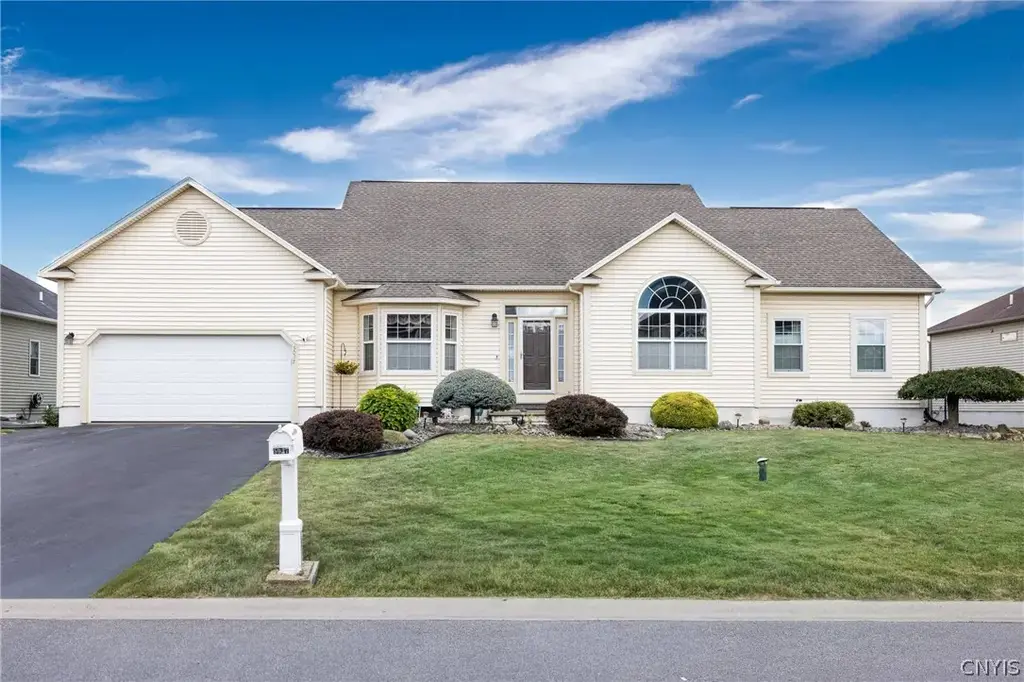 5037 Constitution Lane, Salina