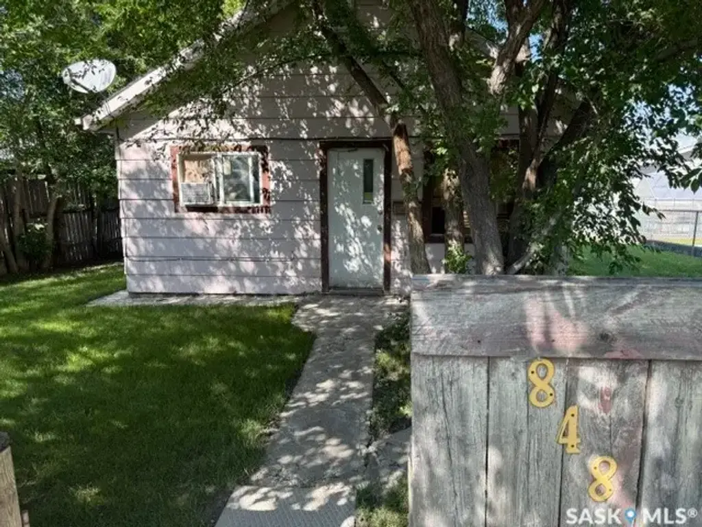 848 17th Street W, Prince Albert