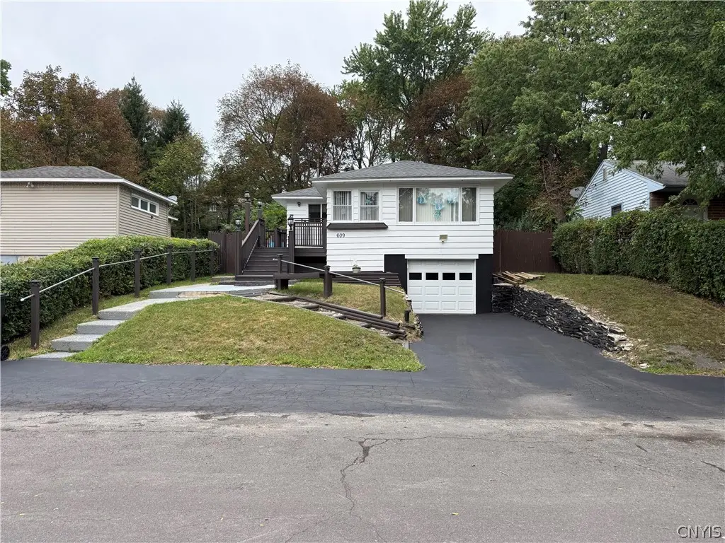 Photo of Listing #S1708659