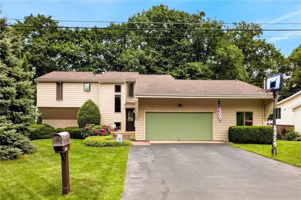 6424 Ann Lee Drive, Huron