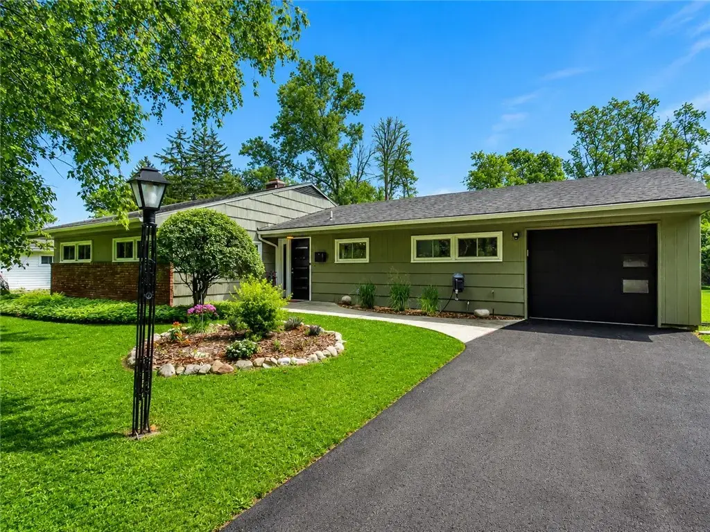 172 Hemingway Drive, Brighton