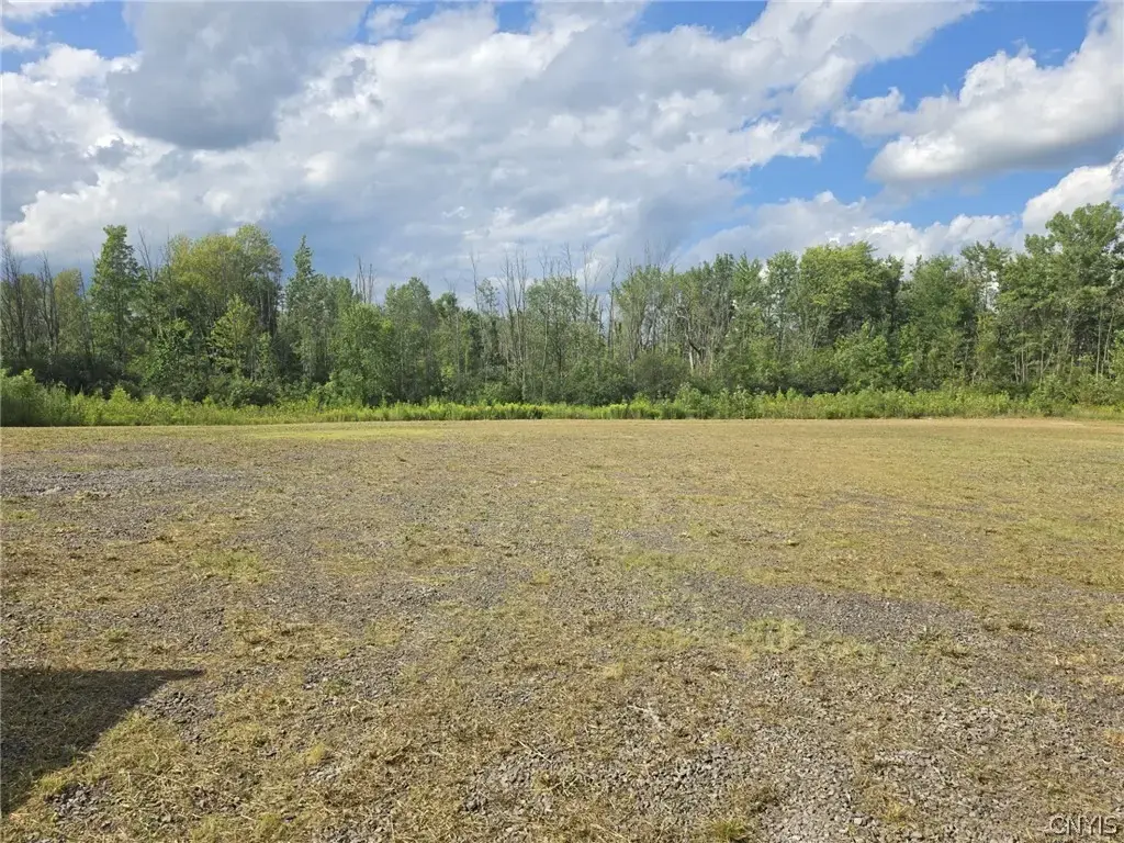 2187 State Route 31, Mentz