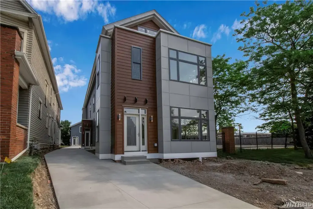 1016 Lafayette Avenue, Buffalo