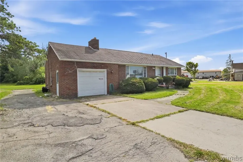 2790 Niagara Falls Boulevard, Wheatfield