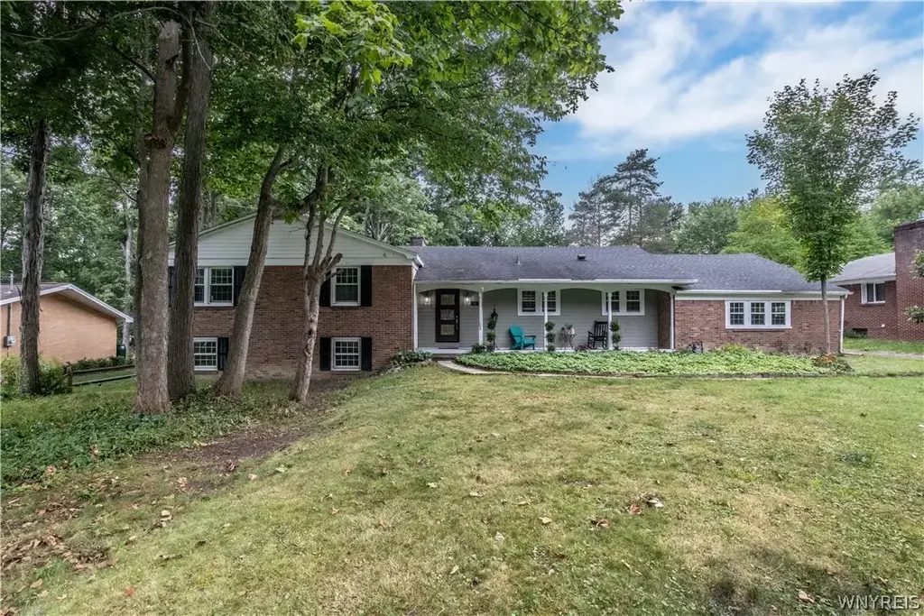 20 Nieman Drive, Orchard Park