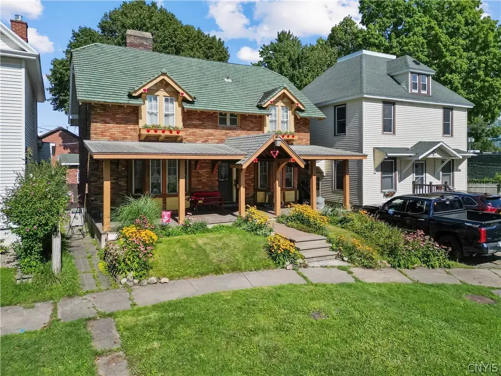 11 S Park Place, Herkimer