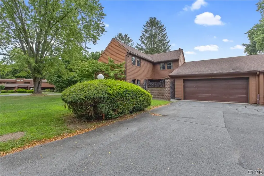 294 Higgins Drive, Van Buren