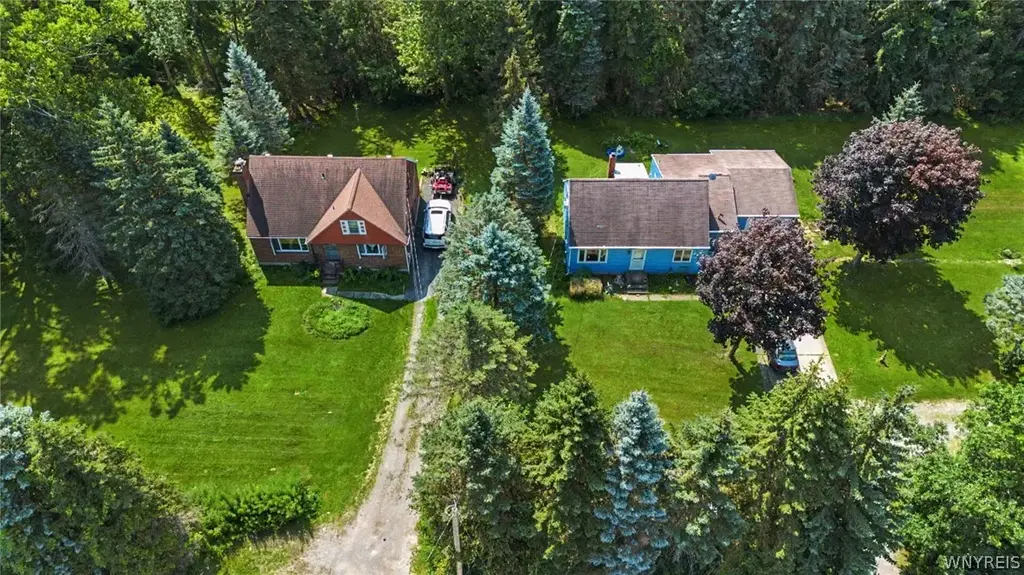 3841 E Robinson Road, Amherst