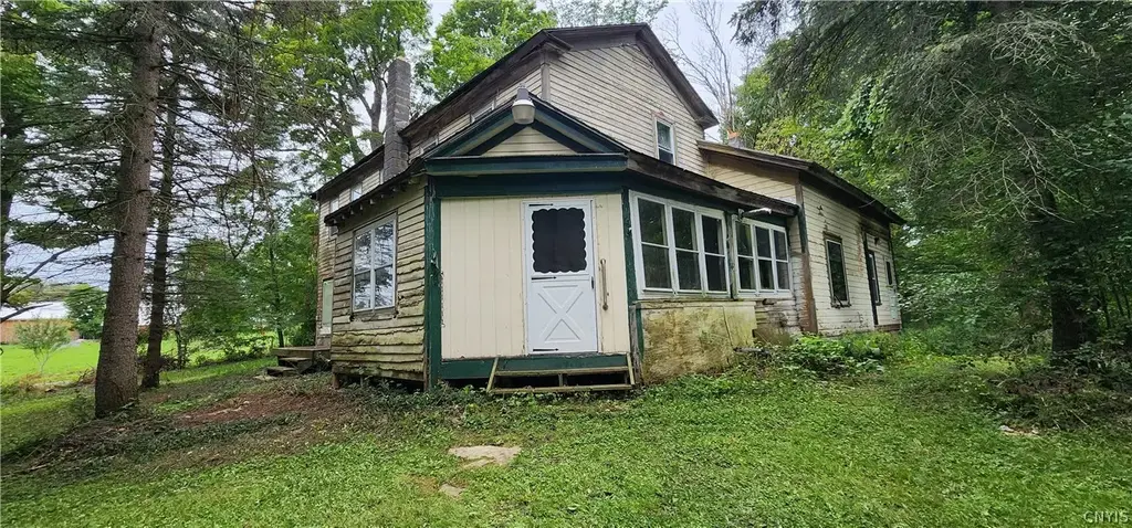 5191 Pleasant Valley Road, Smithfield