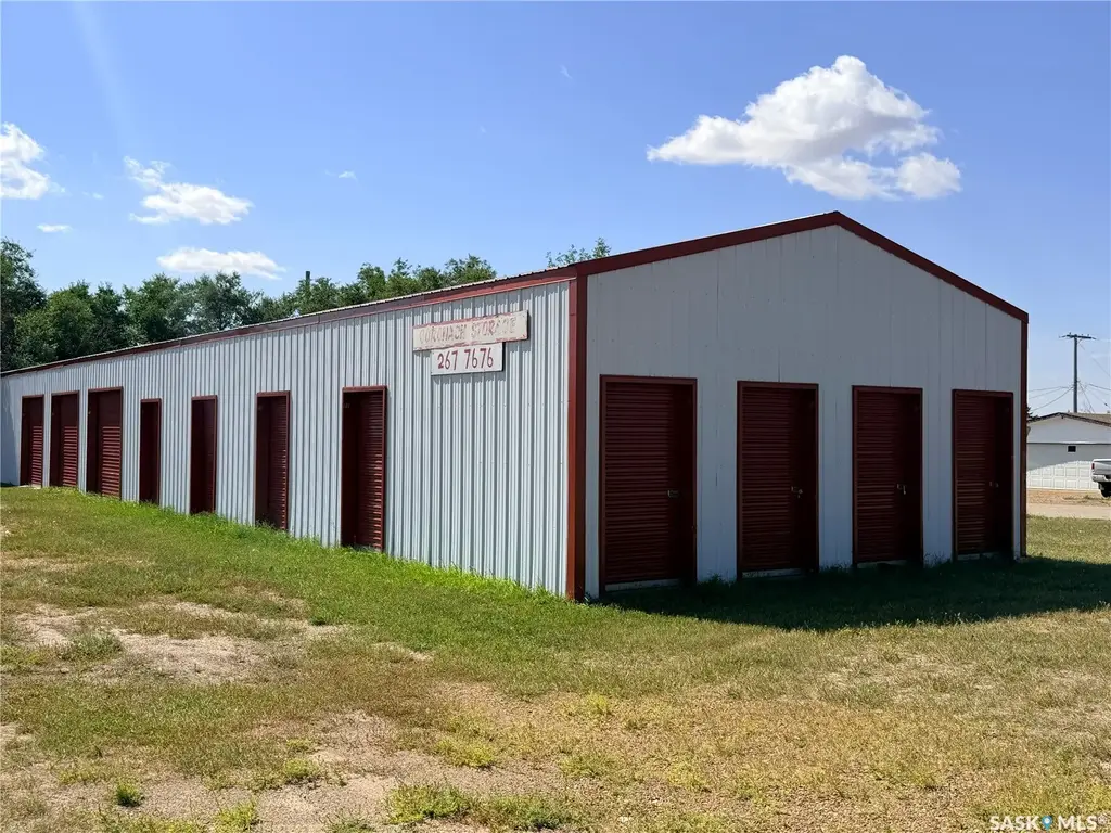 100 Railway Avenue, Coronach