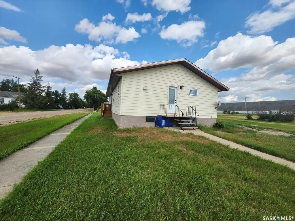 117 Railway Avenue, Prelate