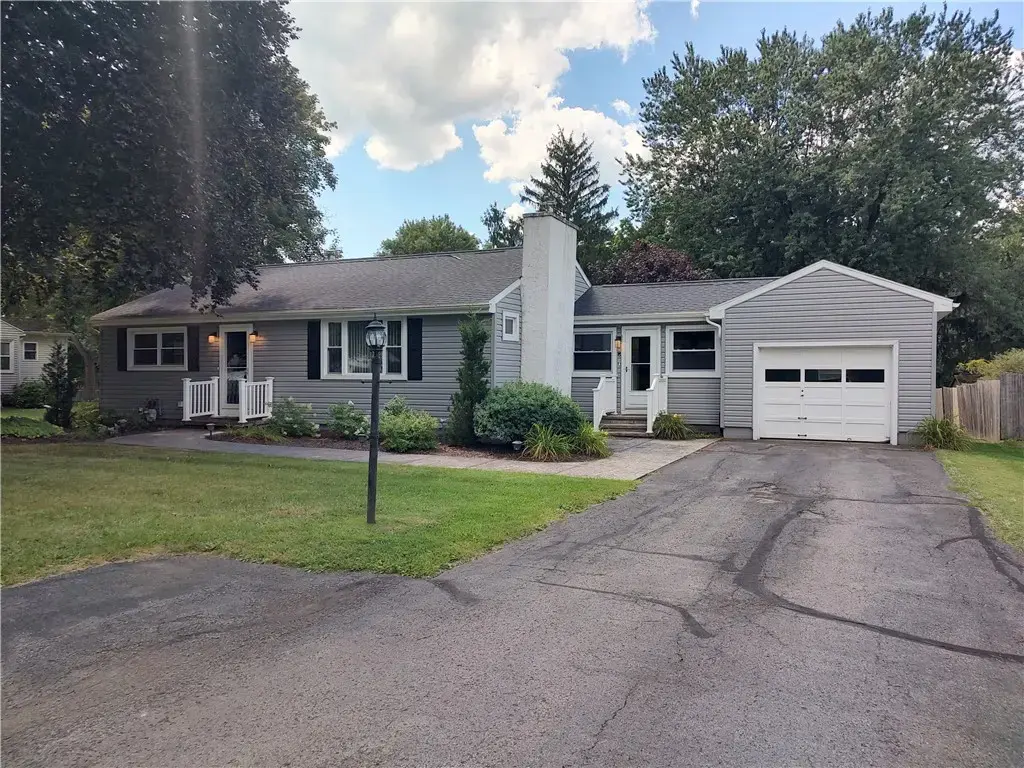 8 Stevenson Street, Seneca Falls