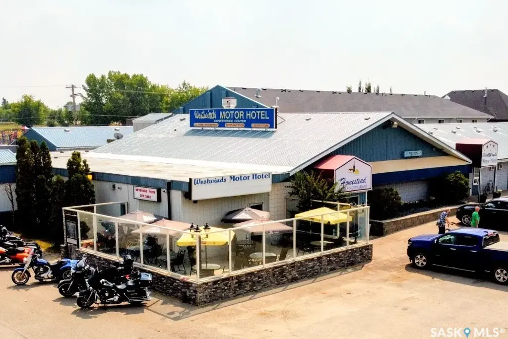 902 Main Street, Biggar