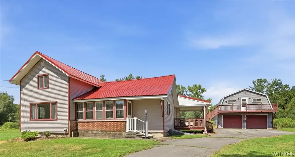 8741 Hayes Hollow Road, Colden