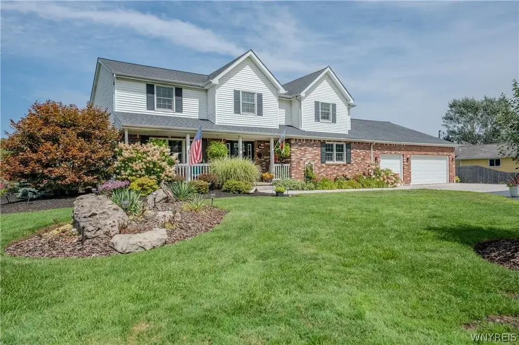 3545 Moyer Road, Wheatfield