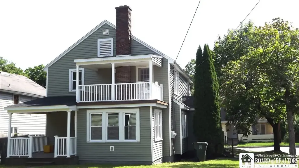 4 Dearborn St., Jamestown