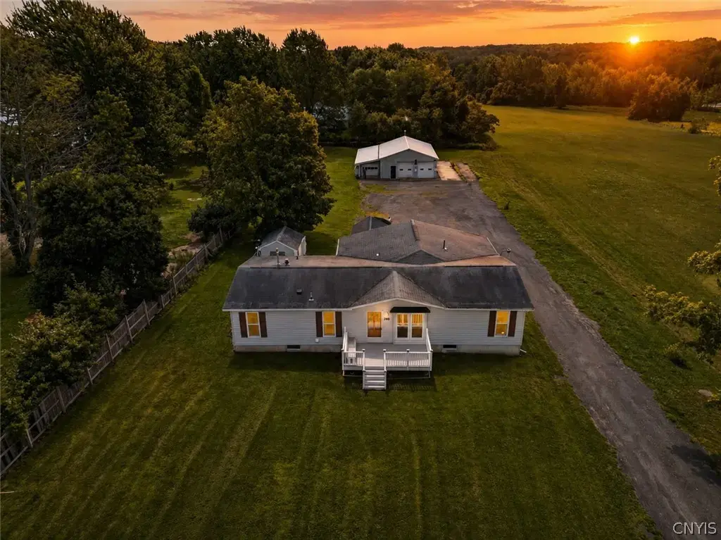 295 Stoney Robby Road, Granby