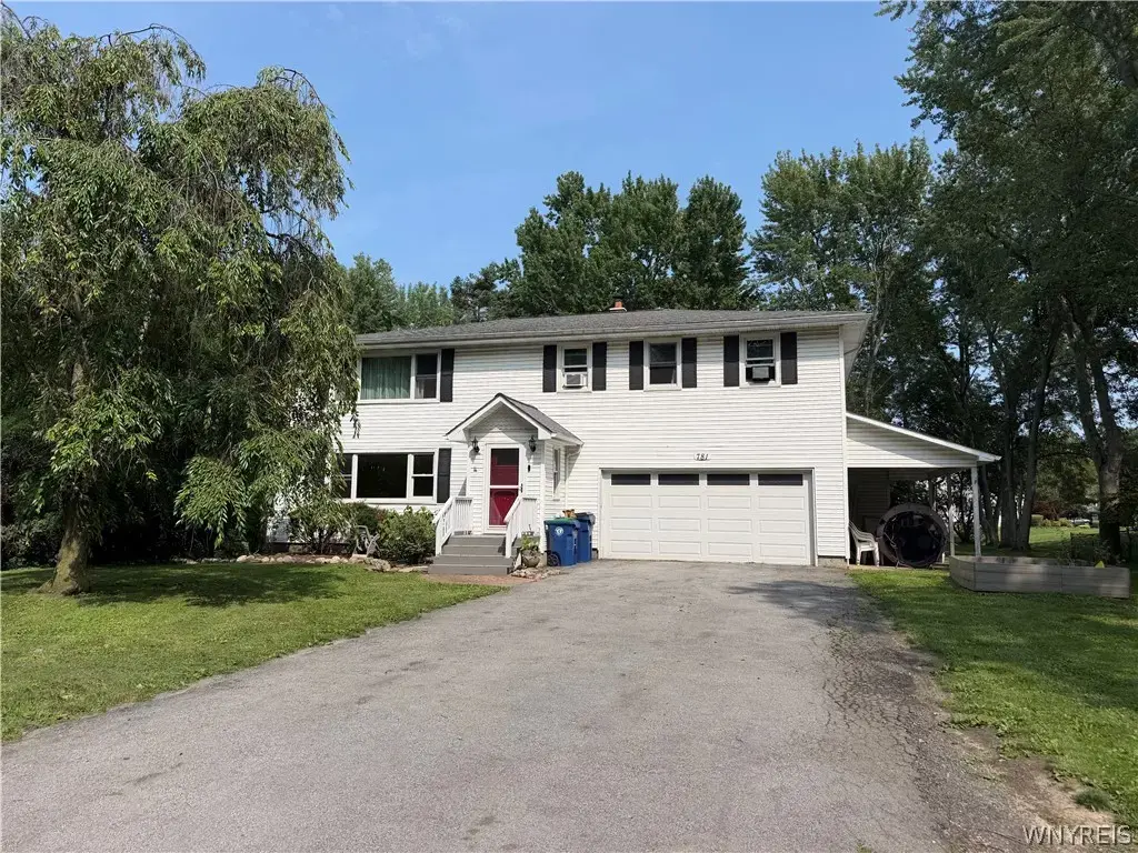 781 Campbell Boulevard, Amherst