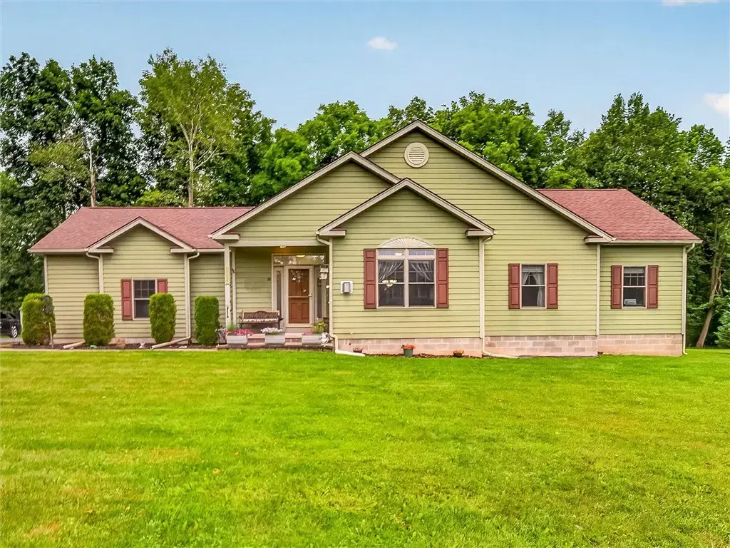 6557 Florence Lane, Livonia