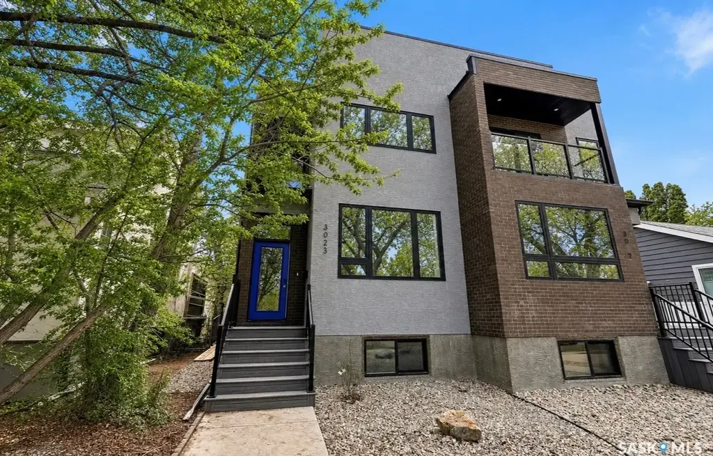 3023 Regina Avenue, Regina