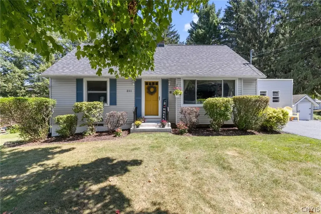 211 Stonehedge Road, Camillus