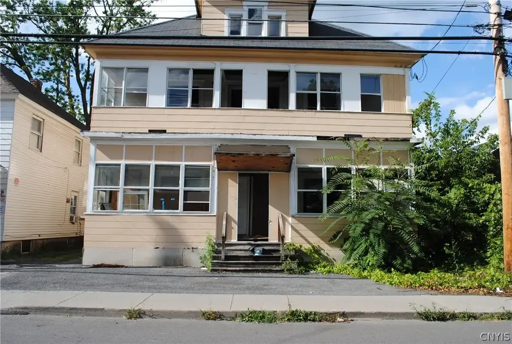 108 Woods Road, Geddes