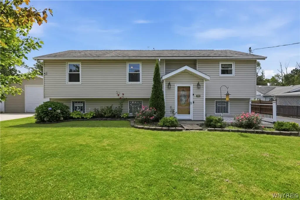 6525 Woodside Place, Niagara