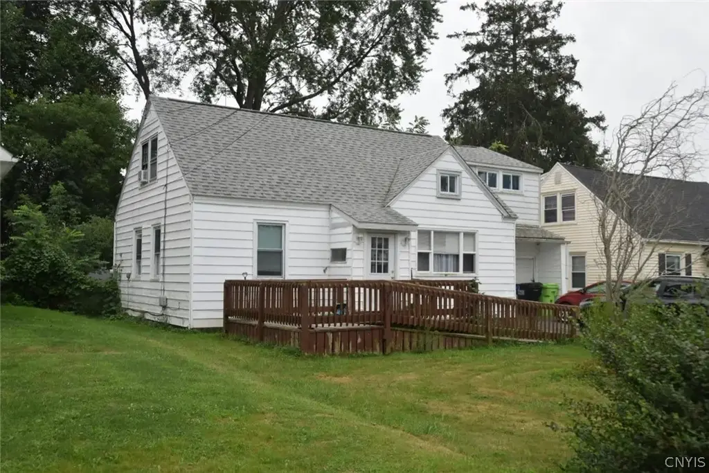 317 Leonard Street, Salina