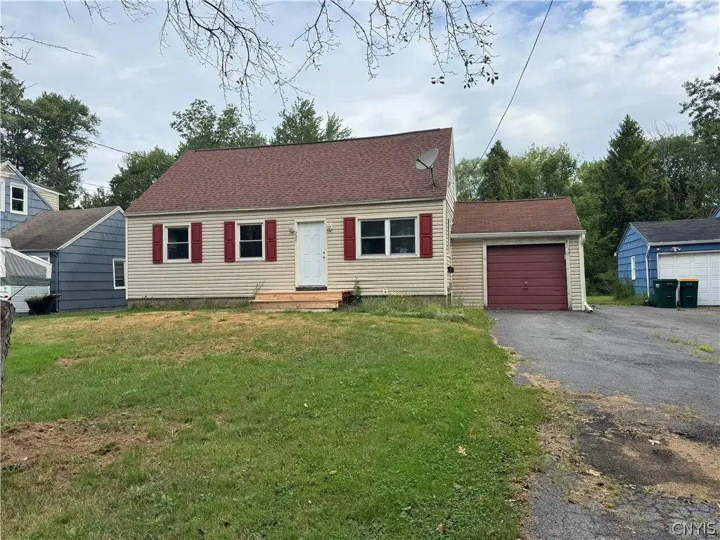 220 Roxann Avenue, Cicero
