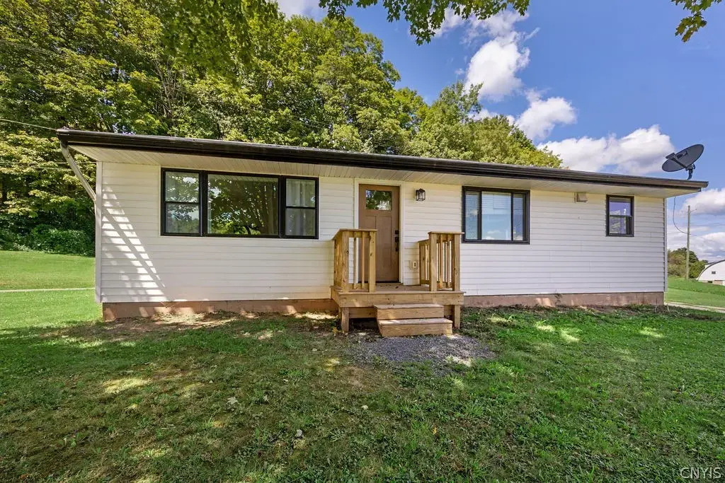 5635 Buyea Road, Smithfield