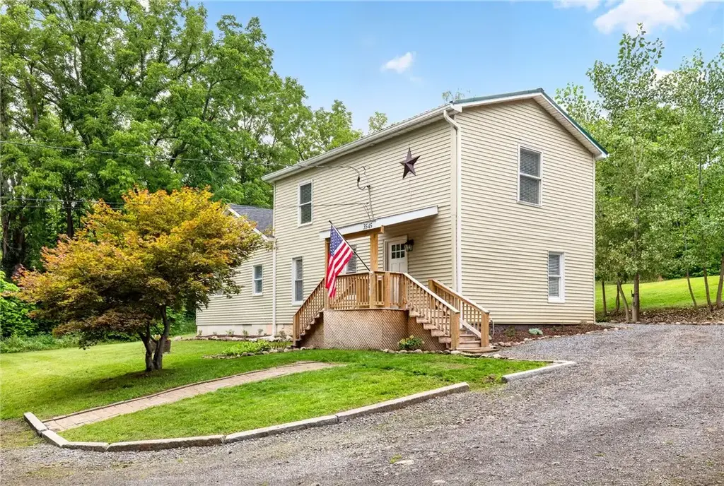 3545 North Creek Road, Palmyra