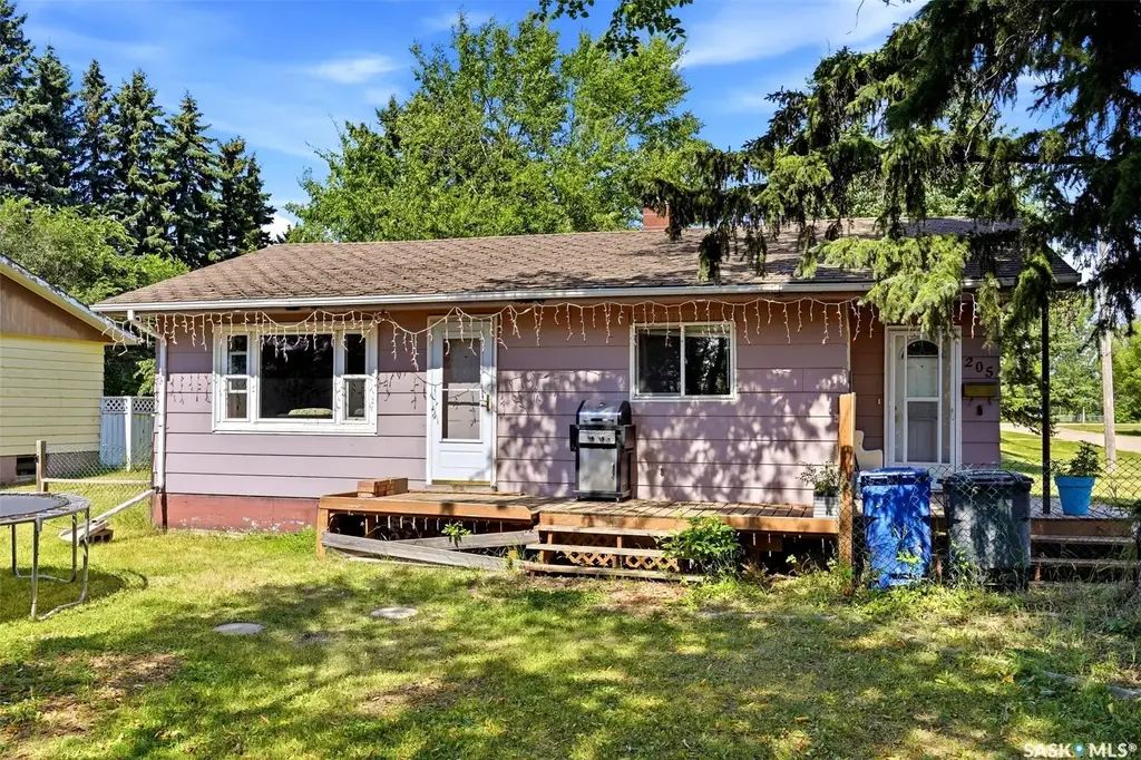 205 1st Avenue, Kelliher