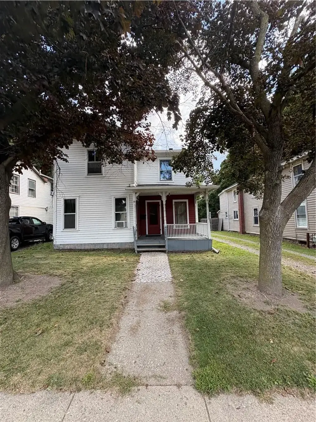 555 Liberty Street, Milo
