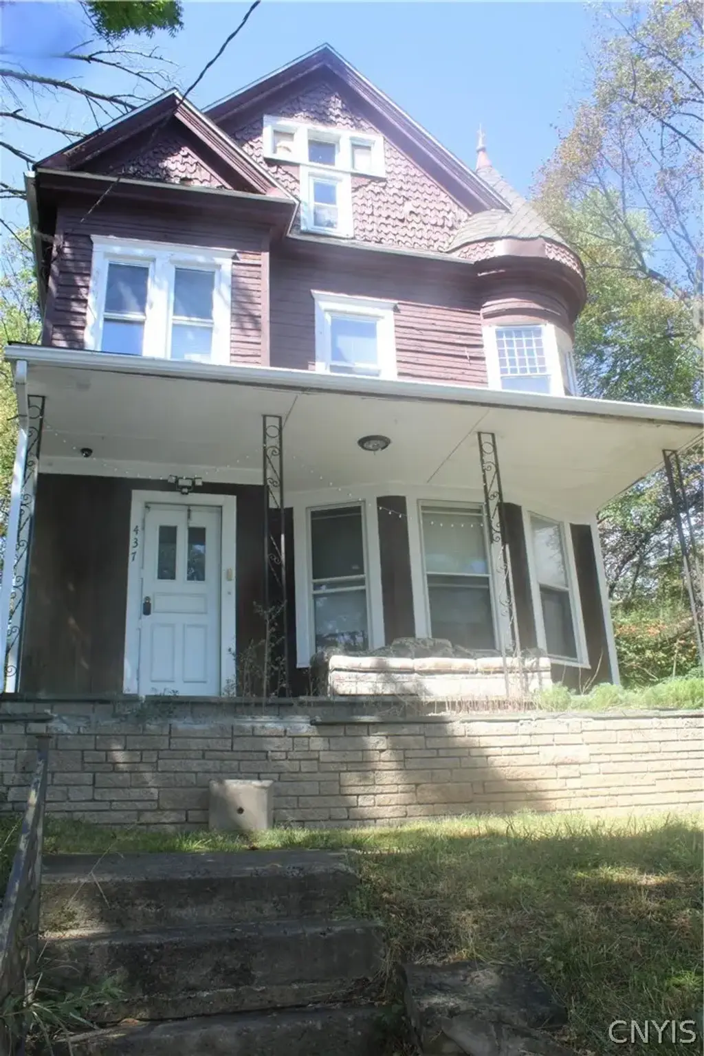 437 Clarendon Street, Syracuse