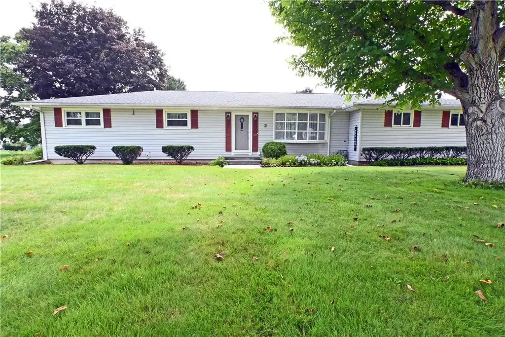2 Cayuga Drive, Big Flats