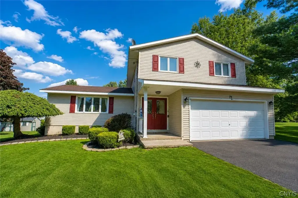 75 Indian Mound Drive, Whitestown