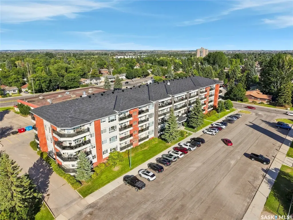 102 Kingsmere Place 308, Saskatoon