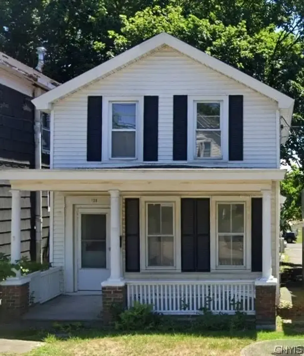 158 W Bridge Street, Oswego