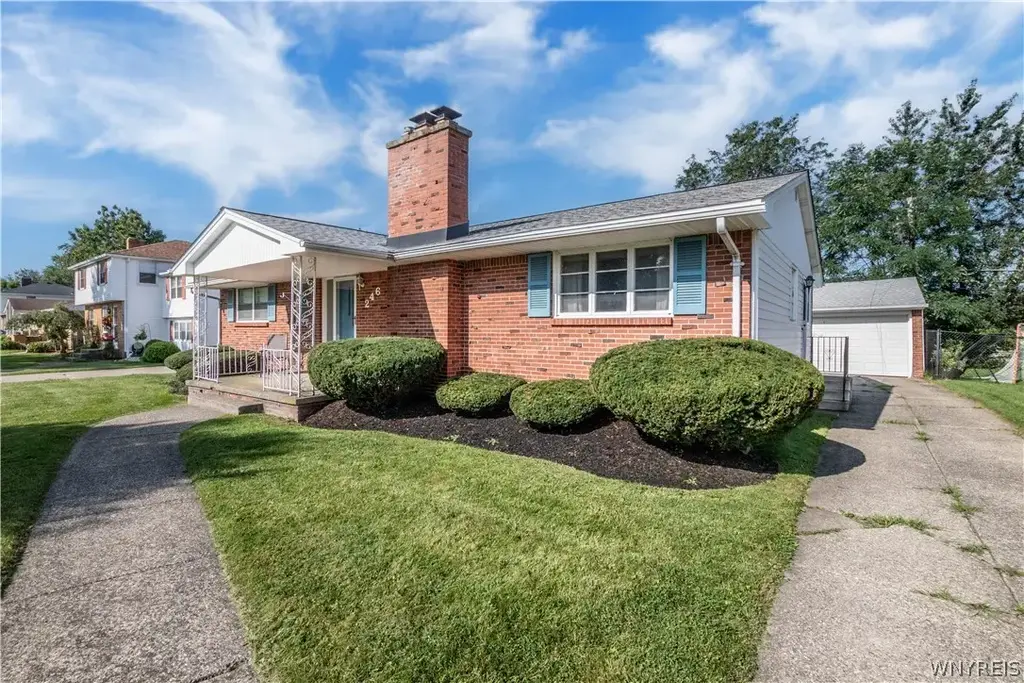 246 Sunrise Blvd, Amherst