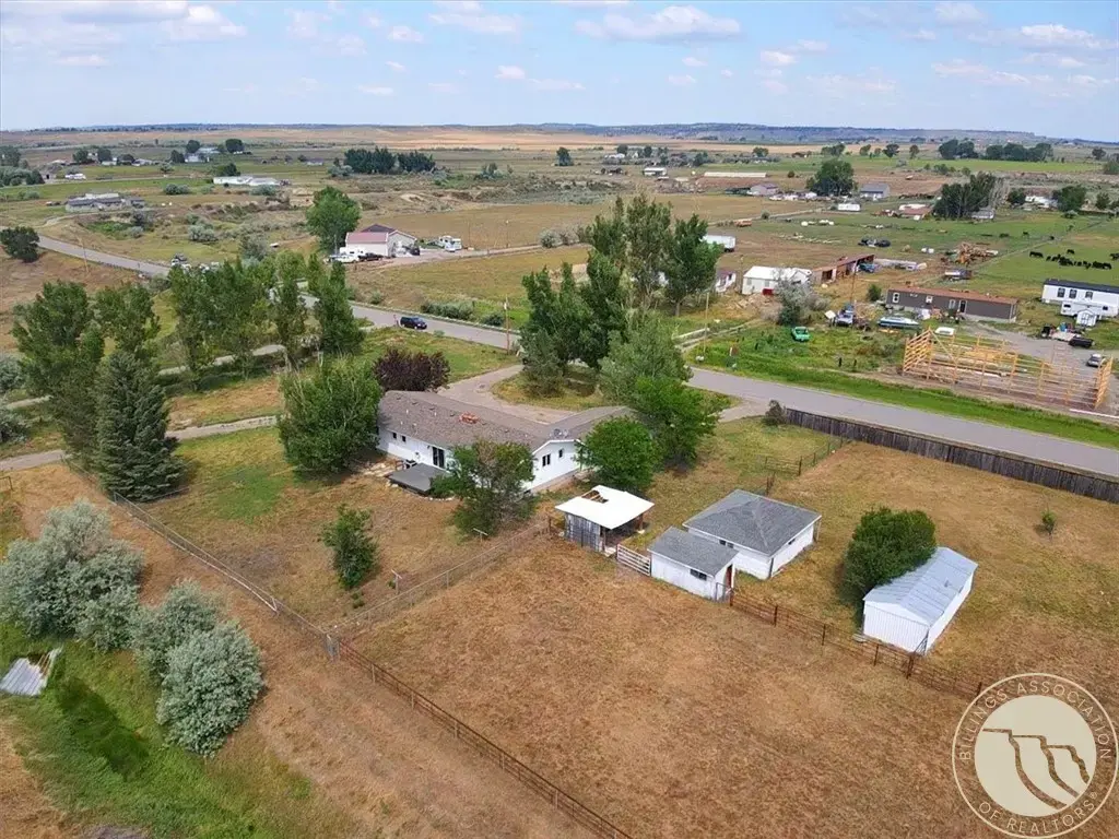 9322 12 Mile Road, Shepherd