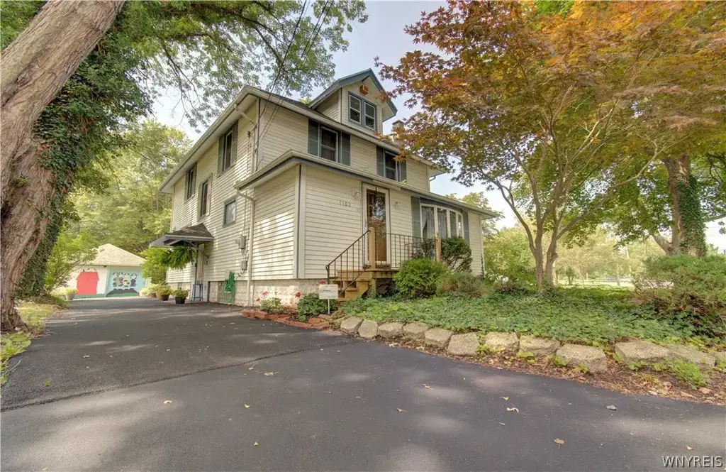 1102 Niagara Falls Boulevard, North Tonawanda