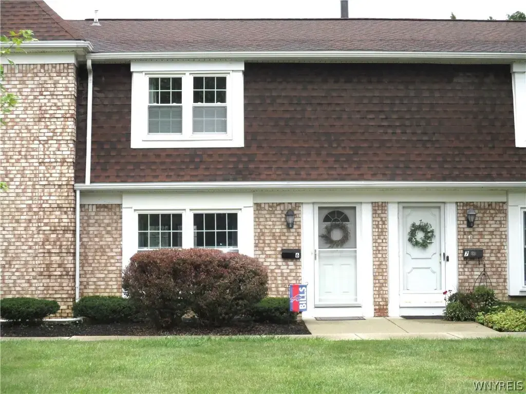 105 Carriage Drive # 6, Orchard Park
