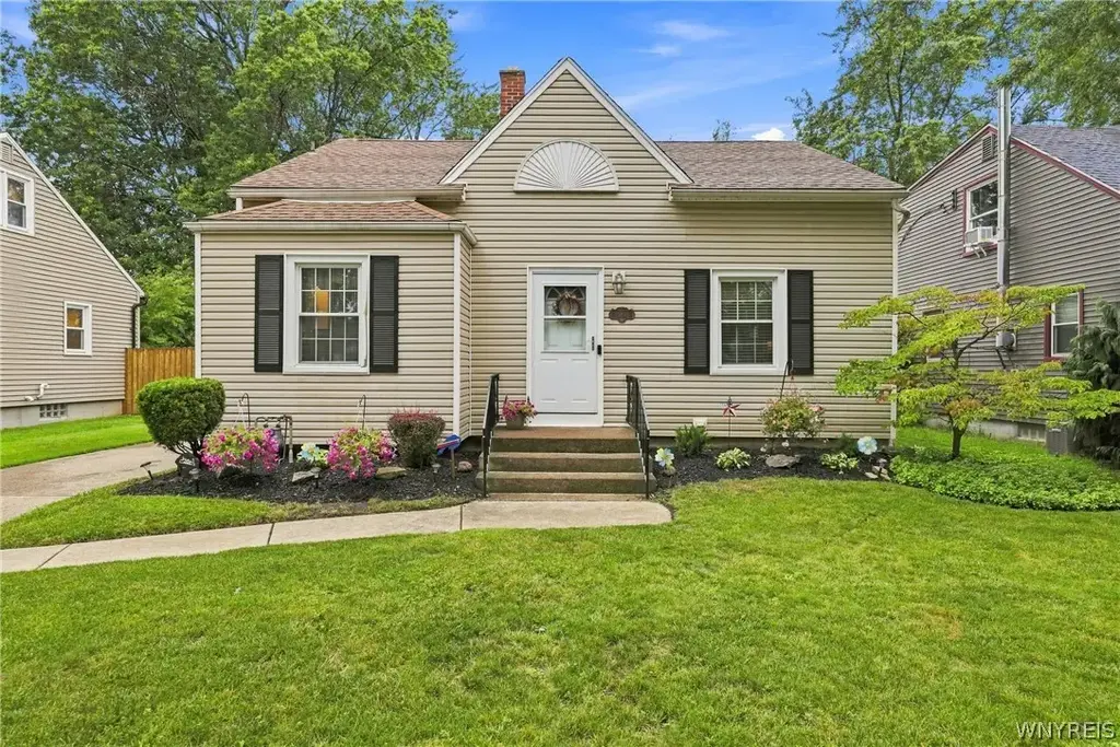 540 Windermere Boulevard, Amherst