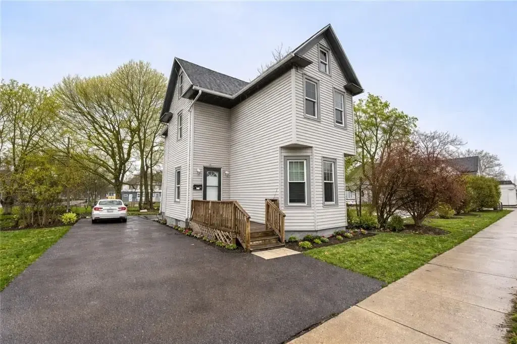 933 Jefferson Avenue, Rochester